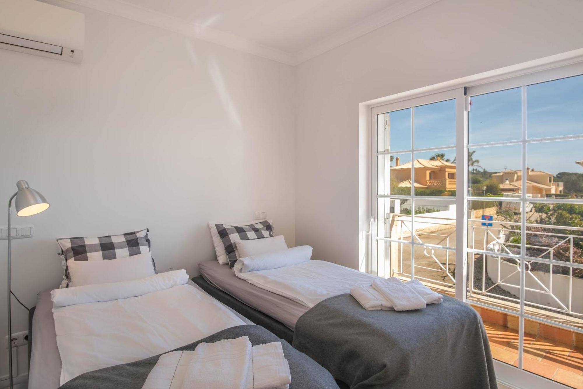 Canto Do Sol # 4 Bedroom Villa Lagos Exterior photo